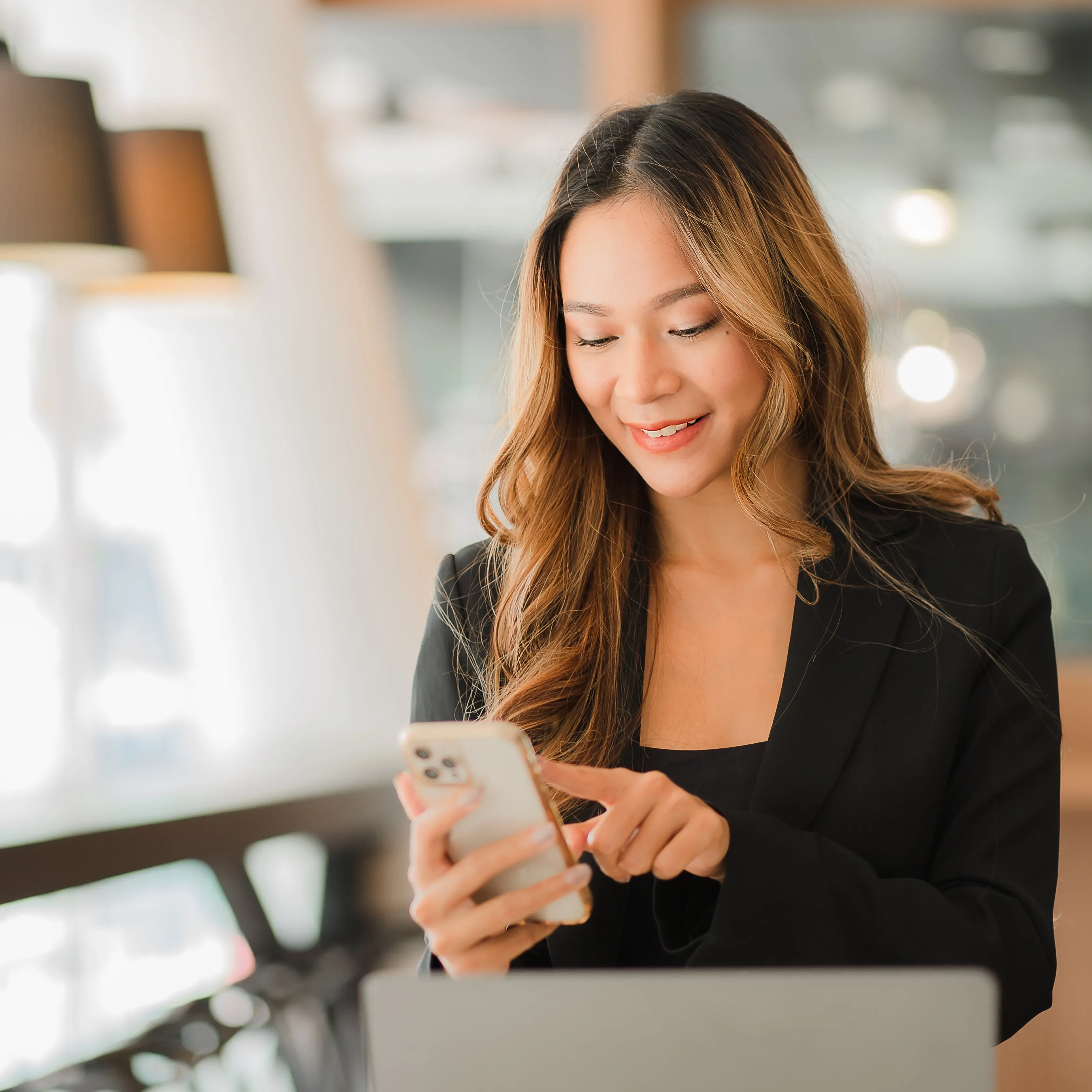 businesswoman on smartphone